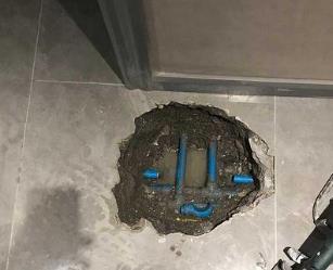 岳塘阳台漏水维修公司分享下暖气管道漏水的原因有哪些